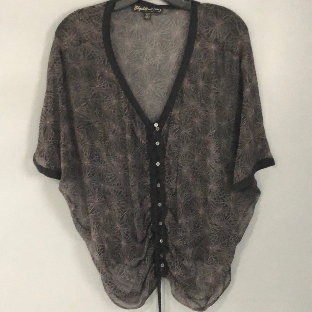 Elizabeth and James top